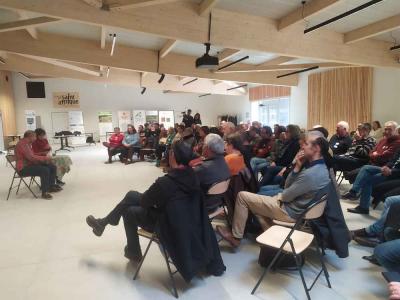 Une assemblée très intéressée par le sujet de la transmission.