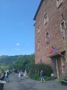 Les jeunes ont arpenté le village pour ramasser les mégots.